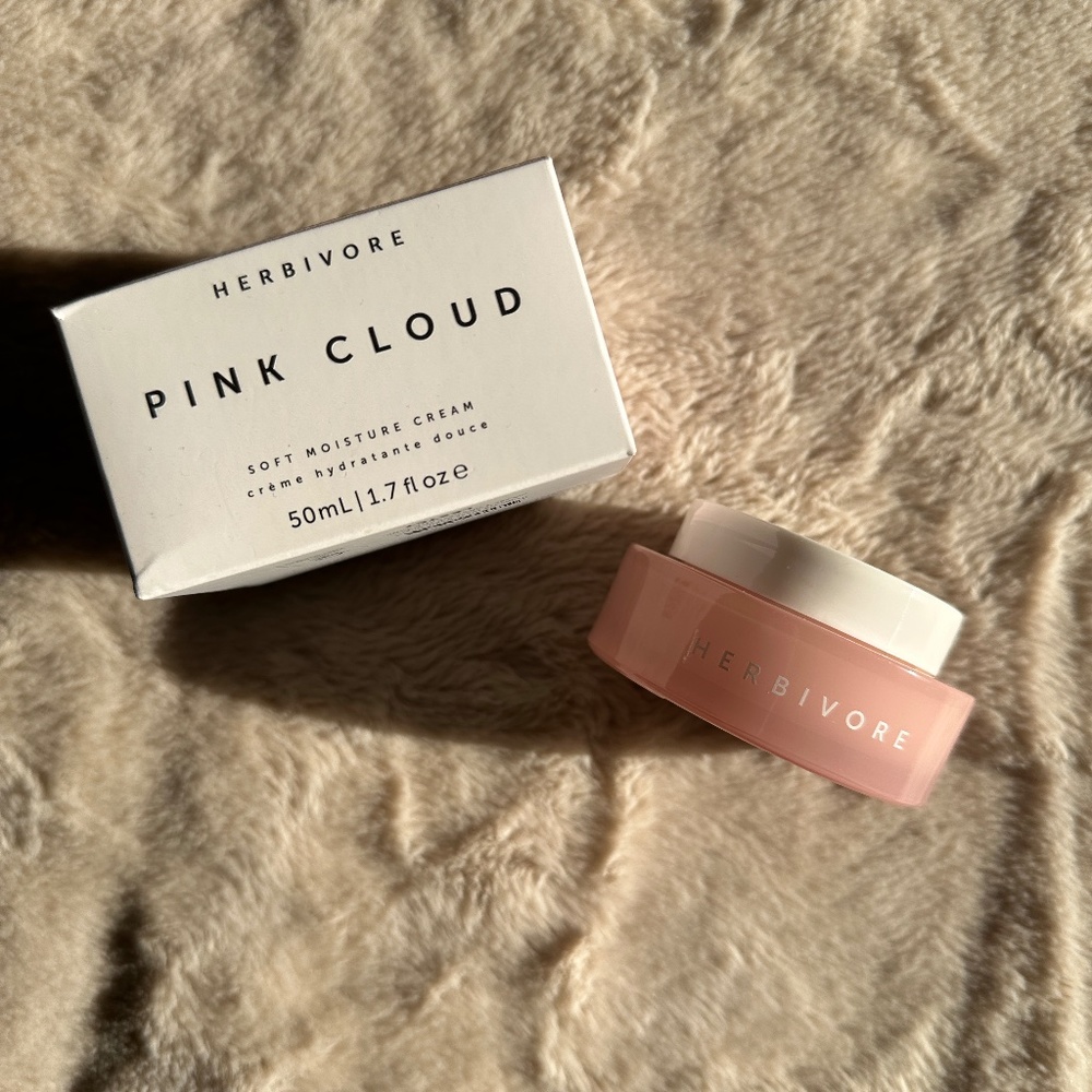 Pink Cloud Soft Moisture Cream